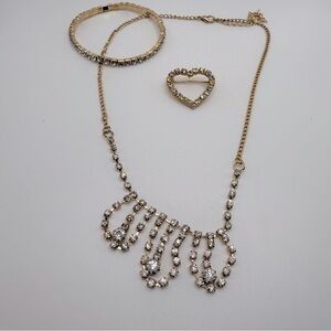Fun and Charming Gold Tone Pronged Rhinestone Jewelry Set